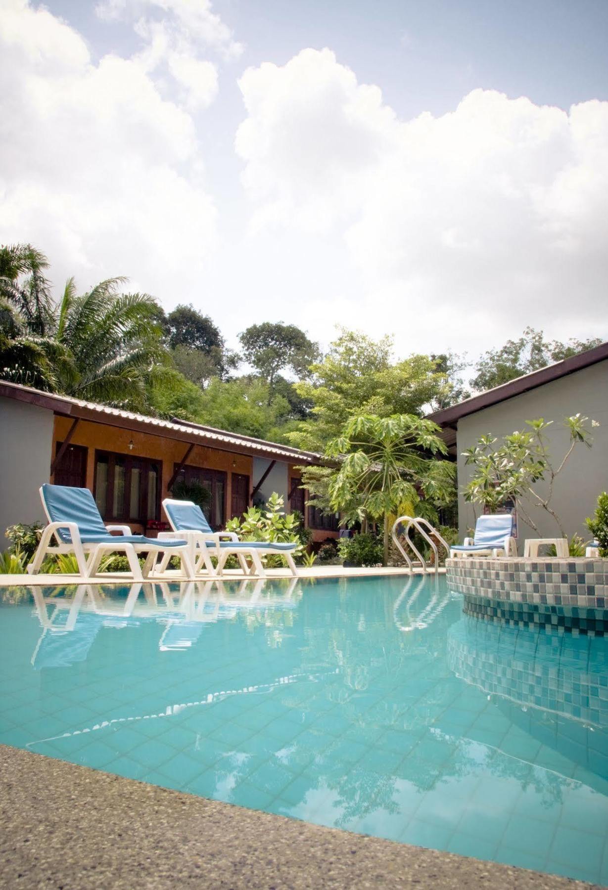 צ'אלונג Phuket Siam Villas - Sha Plus מראה חיצוני תמונה
